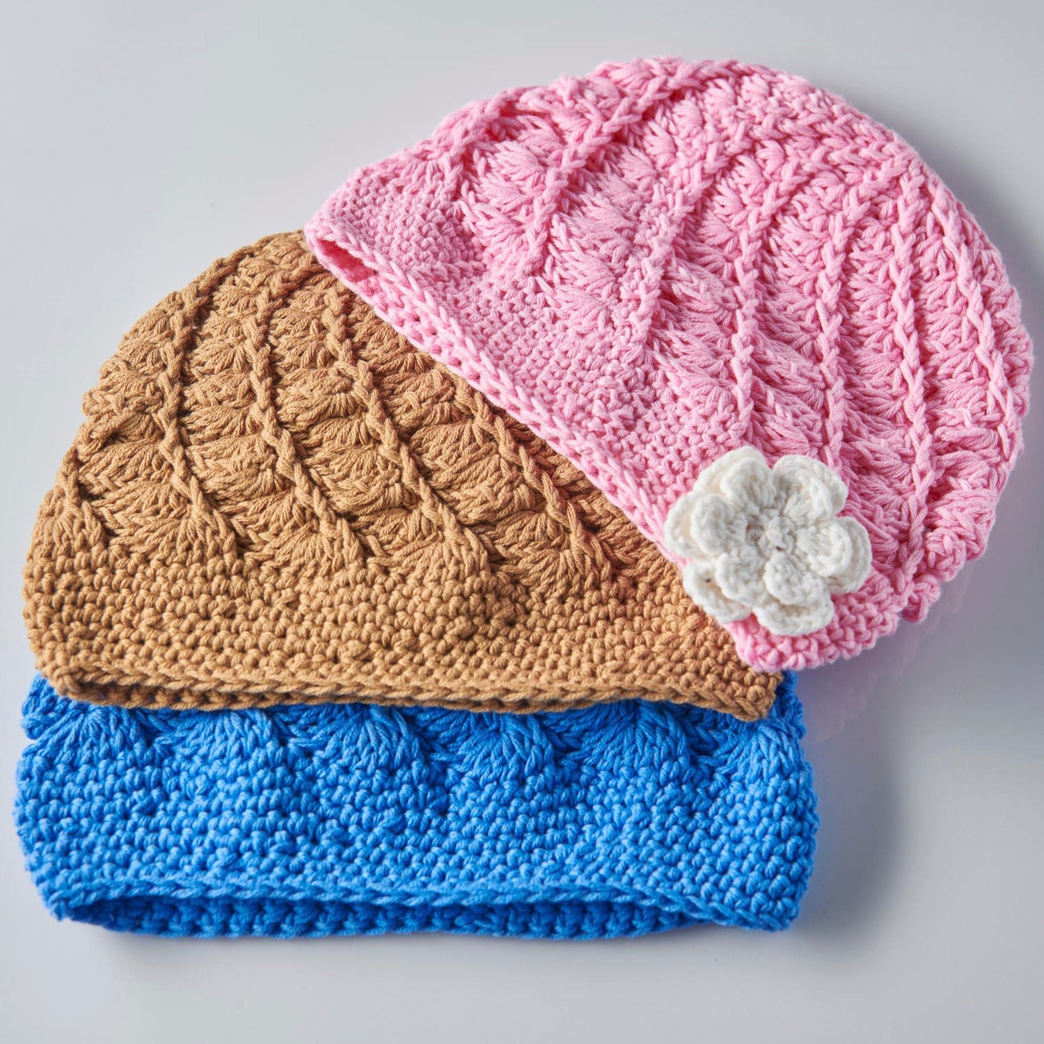 Baby Mützen & Socken aus Baumwolle – sanft & handgemacht