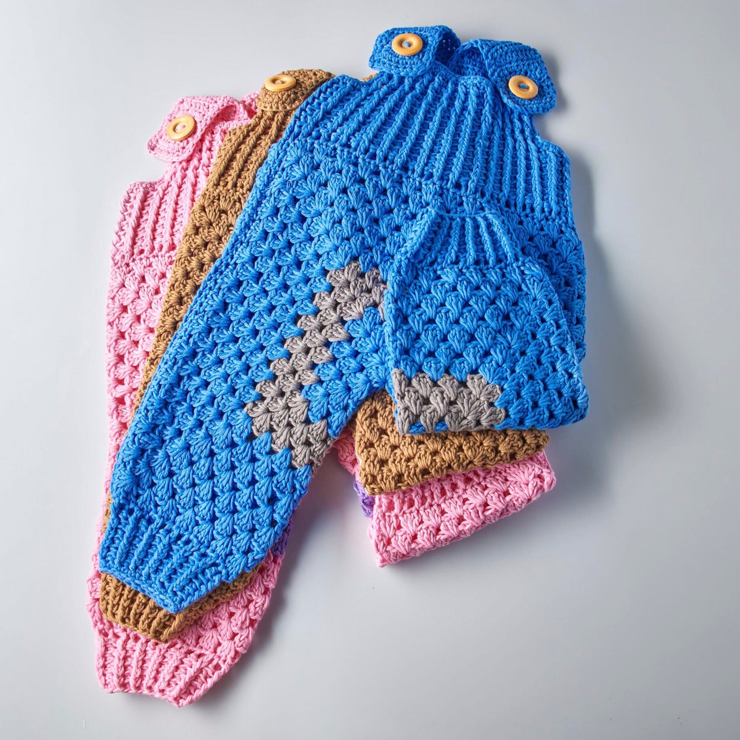 Baby Overalls aus Baumwolle – gestrickt