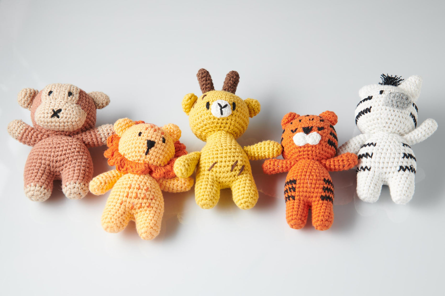 Handgemachte Baby Rasseln in Tierform Löwe Giraffe Tiger Zebra Affe